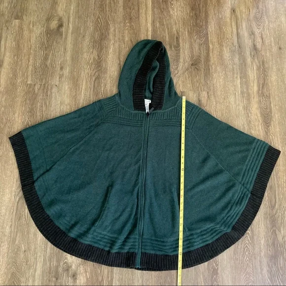 Smartwool Ripple Creek Hooded Sweater Cape Poncho - Picture 4 of 7